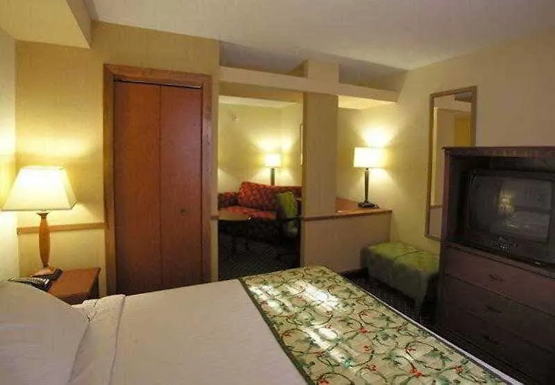 Fairfield Inn & Suites By Marriott Williamsburg Hotel
