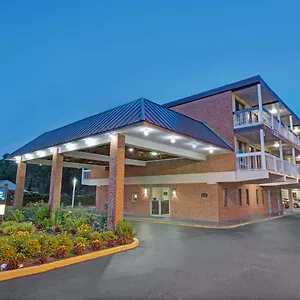 Travelodge By Wyndham Colonial Area Hotel